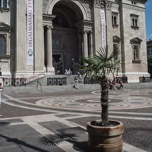 Helena With View On St. Stephan's Basilica Апартаменты Будапешт